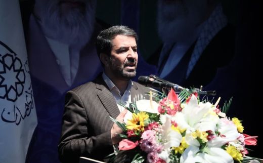 آیین رونمایی و بهره برداری از ۴۰ دستگاه اتوبوس درون شهری و ۴دستگاه خودروی ون شهرداری همدان