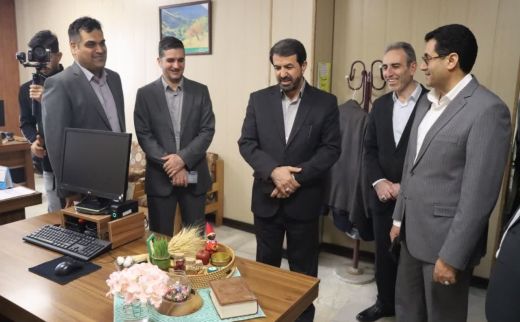 بازدید استاندار از اداره کل امور اقتصادی و دارایی استان همدان