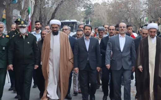 نماز عید سعید فطر به امامت آیت‌الله شعبانی نماینده ولی فقیه در استان و امام جمعه همدان و با حضور  استاندار همدان