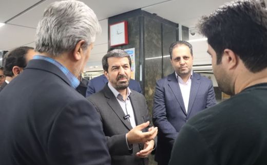  بازدید سرزده استاندار همدان از بانک ملی