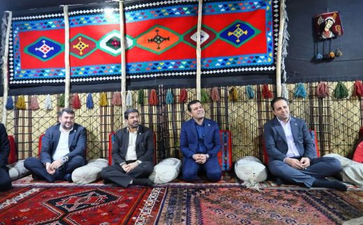 بازدید معاون علمی رئیس‌جمهور و استاندار همدان از نمایشگاه ملی اقوام و صنایع دستی  