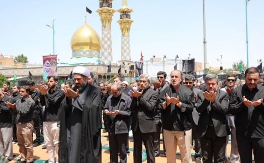 برگزاری نماز ظهر عاشورا در دارالمجاهدین همدان 