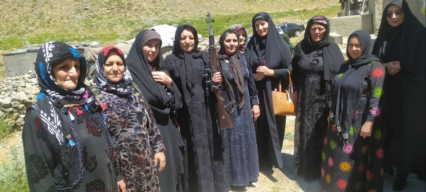 زنان عشایر ، مرزبان ، پیشقدم و محکم در کنار مردان