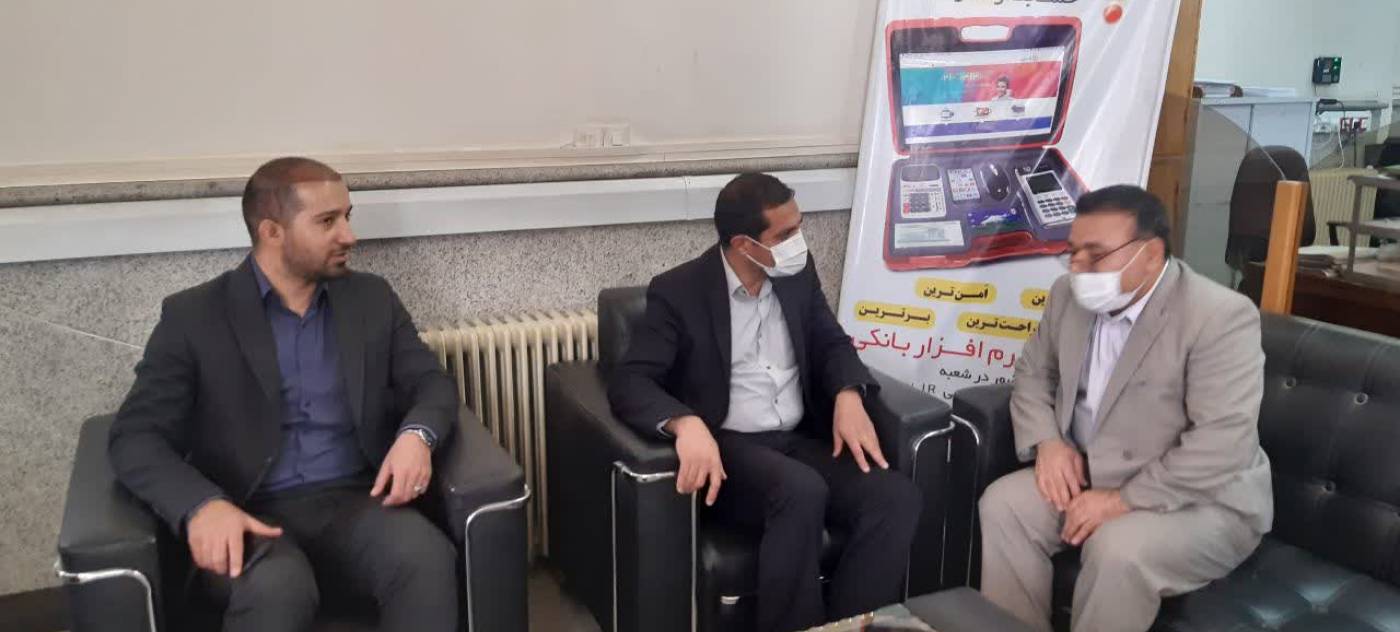 بازدید  فرماندار فامنین از نحوه خدمات دهی بانک های سطح شهر