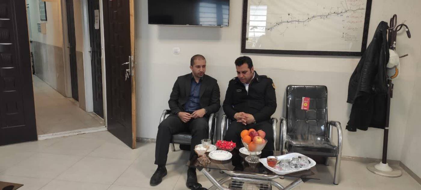 بازدید معاون سیاسی و امنیتی فرمانداری فامنین از پاسگاه پلیس آزاد راه