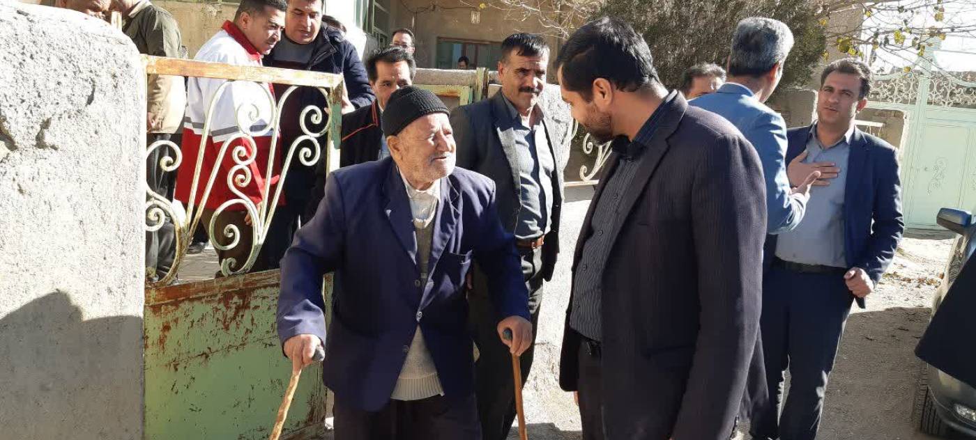 روستا کانون تولید/ فرماندار فامنین در جمع اهالی روستای رزق: هرجا حس مشارکت و همراهی وجود دارد کار آن روستا پیش می رود.