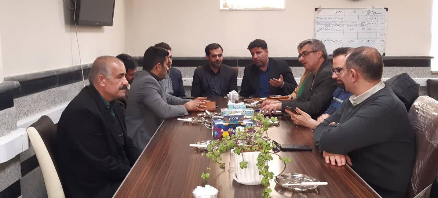 فامنین در مسیر توسعه و تعالی/ سفر یک روزه مدیرکل ورزش و جوانان استان همدان و معاونین به شهرستان/ مدیرکل ورزش و جوانان: باید رشته های ورزشی شهرستان احیا شوند/ فرماندار فامنین: از نقاط قوت استاندار محترم انتخاب مدیران میدانی است.