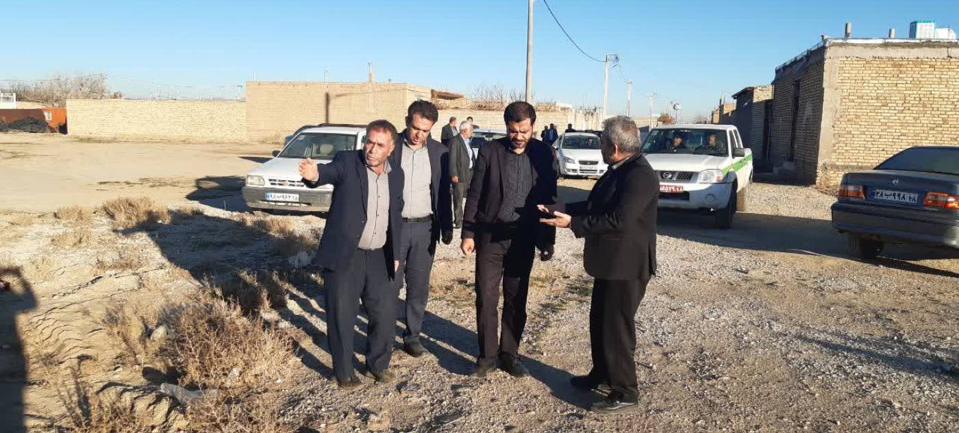 روستا کانون توسعه/ فرماندار فامنین در جمع اهالی روستای قزل آباد: با برگزاری برنامه ارتباط مردمی در پنج روستای شهرستان دور اول این برنامه پایان می‌یابد.