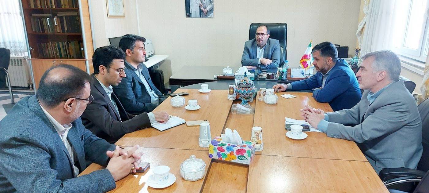 برگزاری جلسه بررسی مشکلات آب شرب و چاه‌های کشاورزی در شهرستان اسدآباد
