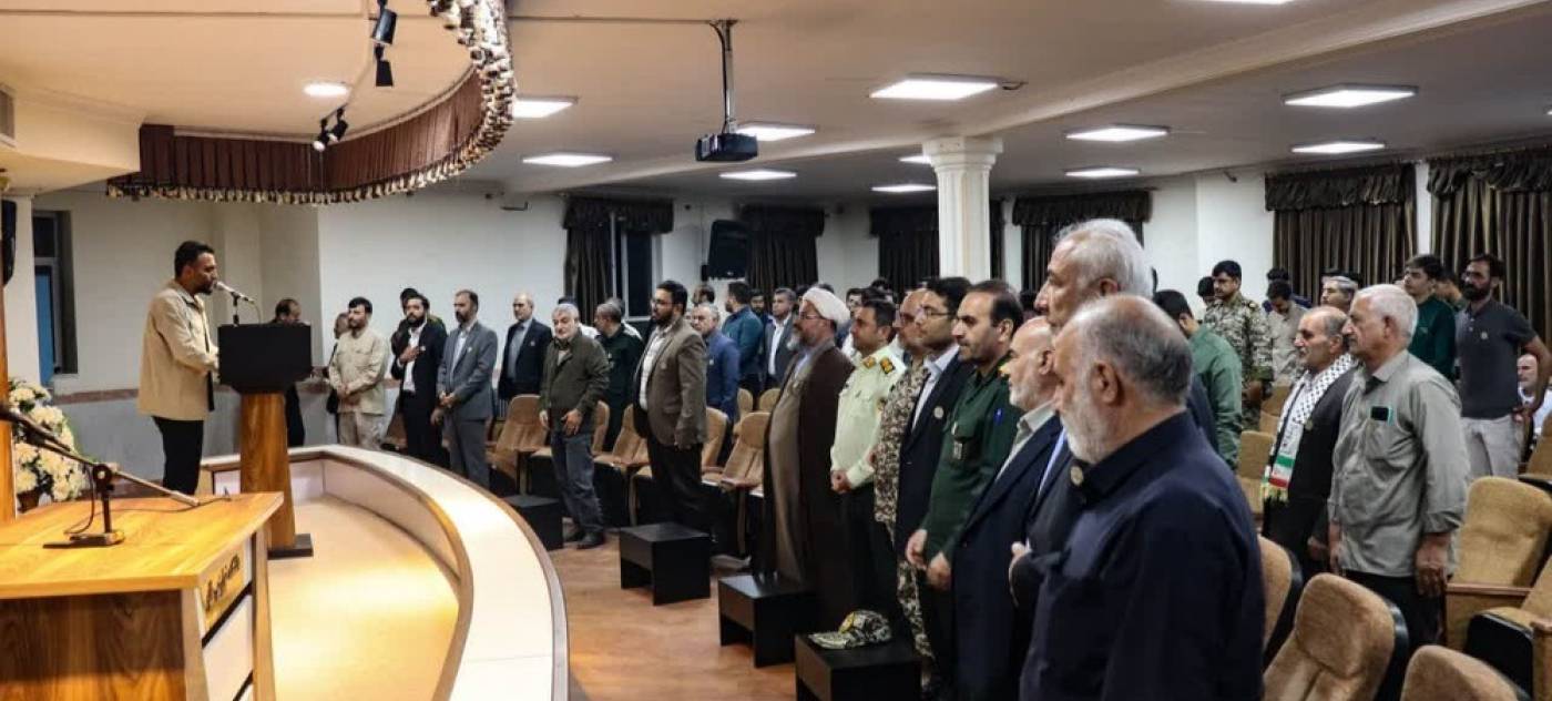 تجلیل از خادمین‌الشهداء، فرزندان شهدا و پیشکسوتان دفاع مقدس در ملایر