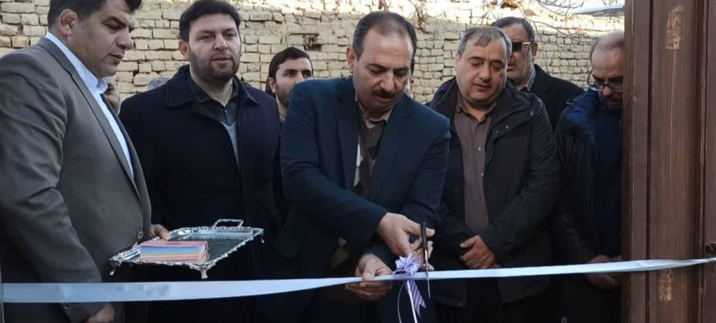 آئین افتتاح سفره خانه سنتی تفاخر آبرومند به مناسبت دهه فجر