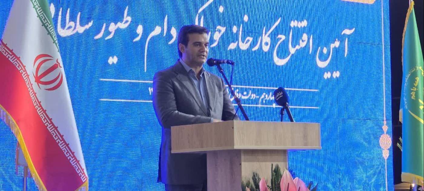 وزیر جهاد کشاورزی:  پیشنهاد‌های فرماندار رزن در خصوص کشت گلخانه‌ای، درآمد روستاییان و کشاورزان را فوق‌العاده افزایش می‌دهد به این سمت حرکت کنید