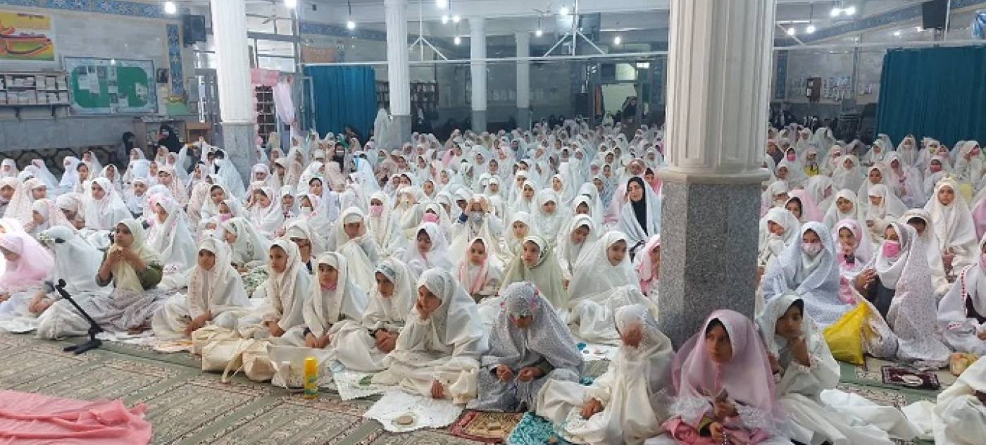 مراسم جشن تکلیف دختران دانش‌آموز مدارس شهرستان اسدآباد