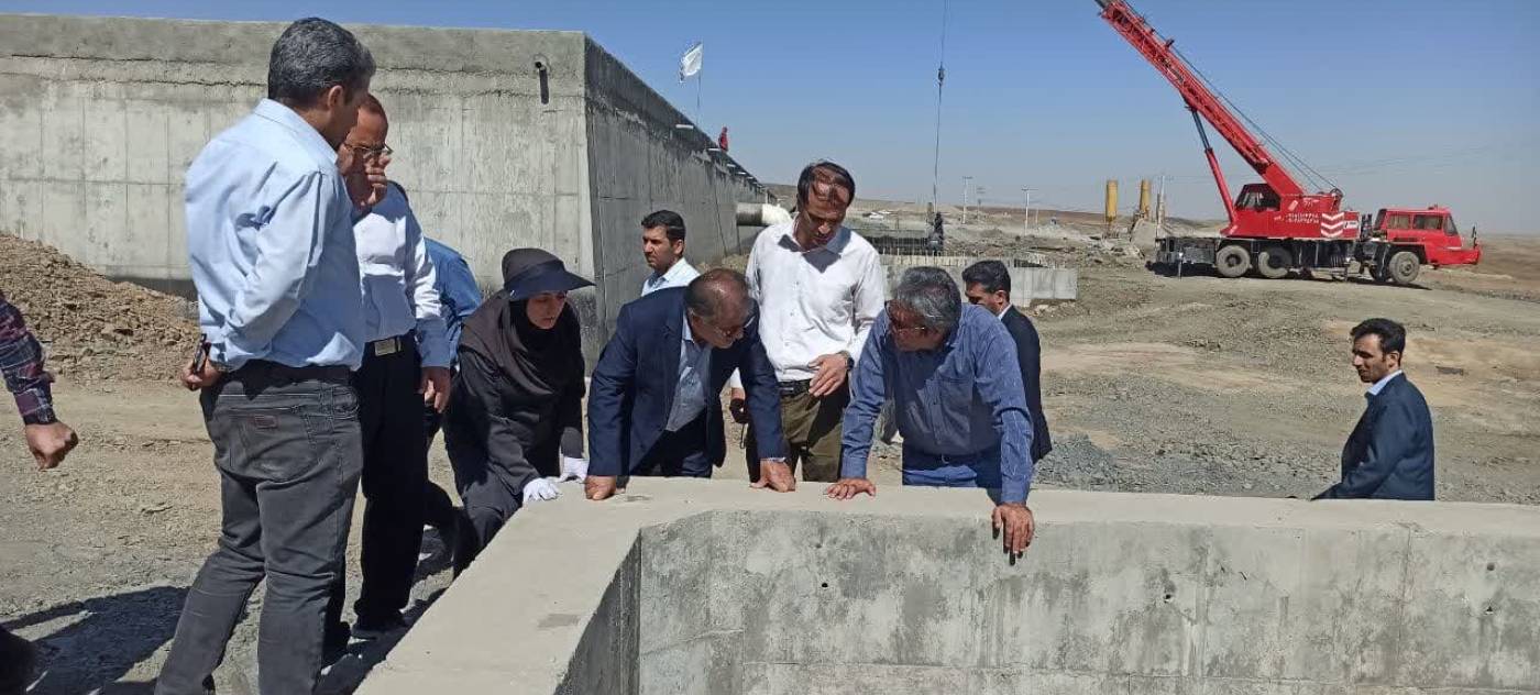 بازدید فرماندار شهرستان بهار از تصفیه خانه شیخیجان