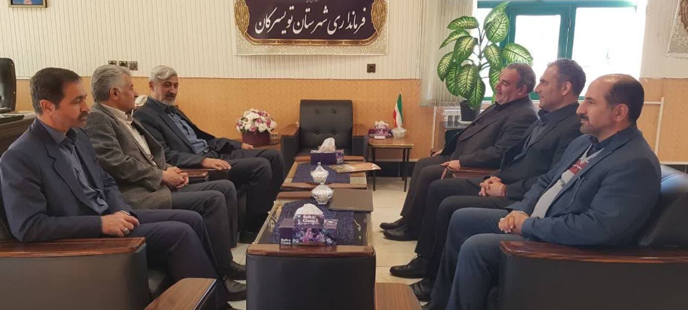 دیدار مدیرکل بنیاد مسکن استان با سید مجید شماعی سرپرست فرمانداری شهرستان تویسرکان