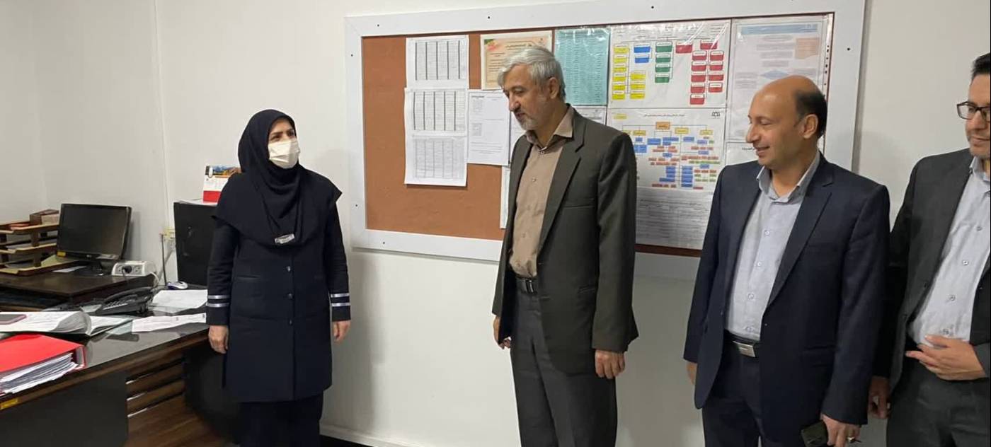 فرماندار تویسرکان به مناسبت روز پرستار با پرستاران بیمارستان ولی‌عصر(عج) دیدار کرد