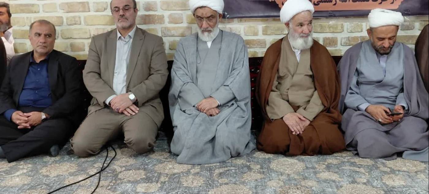 یادواره ۱۶ شهید گرانقدر و شهید آیت الله رازینی و شهید دکتر منصور عسگری در روستای رازین با حضور مسئولین کشوری، استانی و شهرستانی برگزار شد.