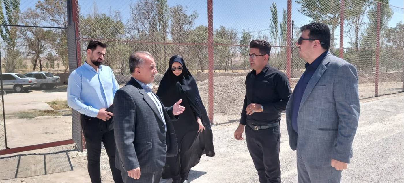 🔸 زمین چمن مصنوعی روستای سوزن در آستانه افتتاح و بهره برداری