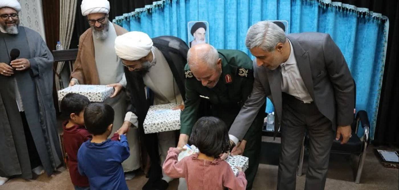 با حضور استاندار همدان انجام شد؛ اهدای زمین و هدایا به چهارقلوهای همدانی