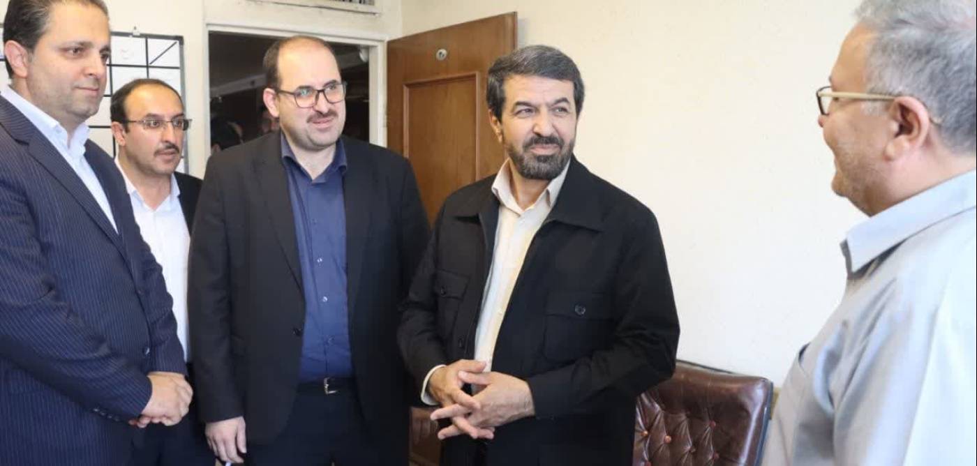  بازدید سرزده استاندار همدان از اداره کار و بررسی میدانی مجوزهای کسب‌وکار در شرایط حساس اقتصادی